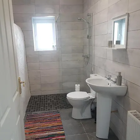 Murphy's Irish Close To Ballybunion Holiday home *