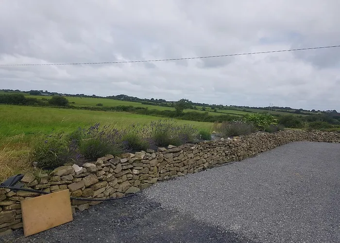 펜션 Fully Refurbished 200-year-old *